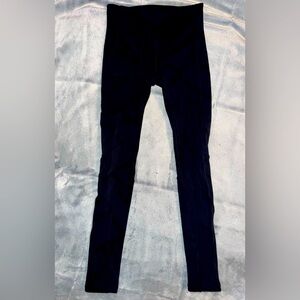 LNDR performance leggings in a size small